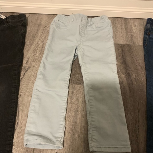 Gap kids 4 pairs of 5T jeans and Jeggings - Picture 6 of 6